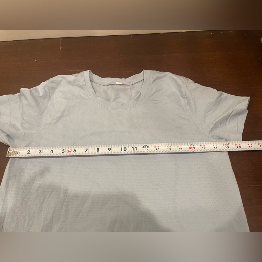 lululemon Light Blue Short sleeve shirt - Picture 2 of 6